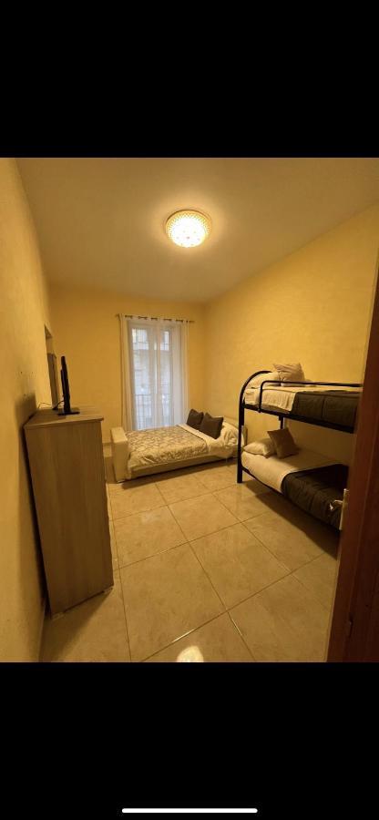 Duomo House Apartment เนเปิลส์ ภายนอก รูปภาพ